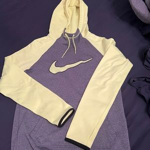 Nike Women’s Therma-Fit Hoodie